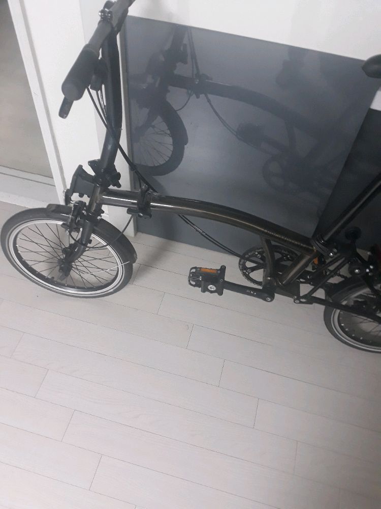 브롬톤 s2l 23년 블랙라커 이미지