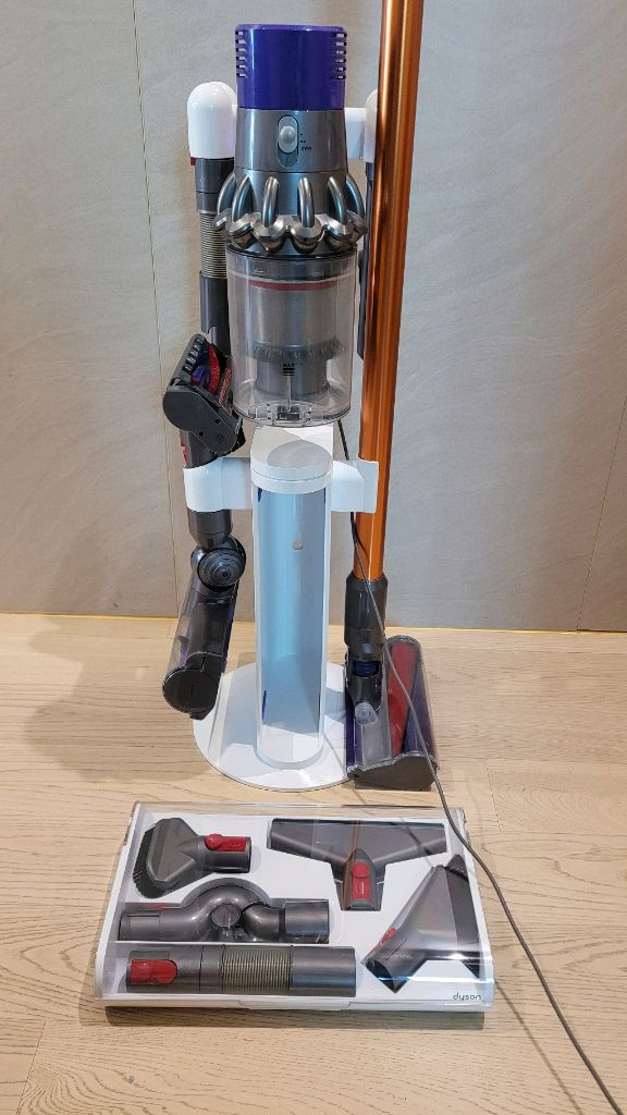 다이슨 청소기 V10 이미지