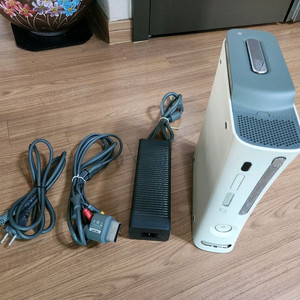 Xbox360 게임기 이미지