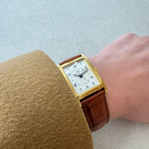 오리스 포인터데이트 골드 렉탱귤러 빈티지 이미지