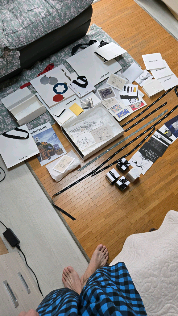 몽블랑 조디악 말띠 레드 게츠비 그린 스타워커그린 엘릭서퍼퓸 오렌지 만년필잉크 판매합니다 서비스있음 이미지