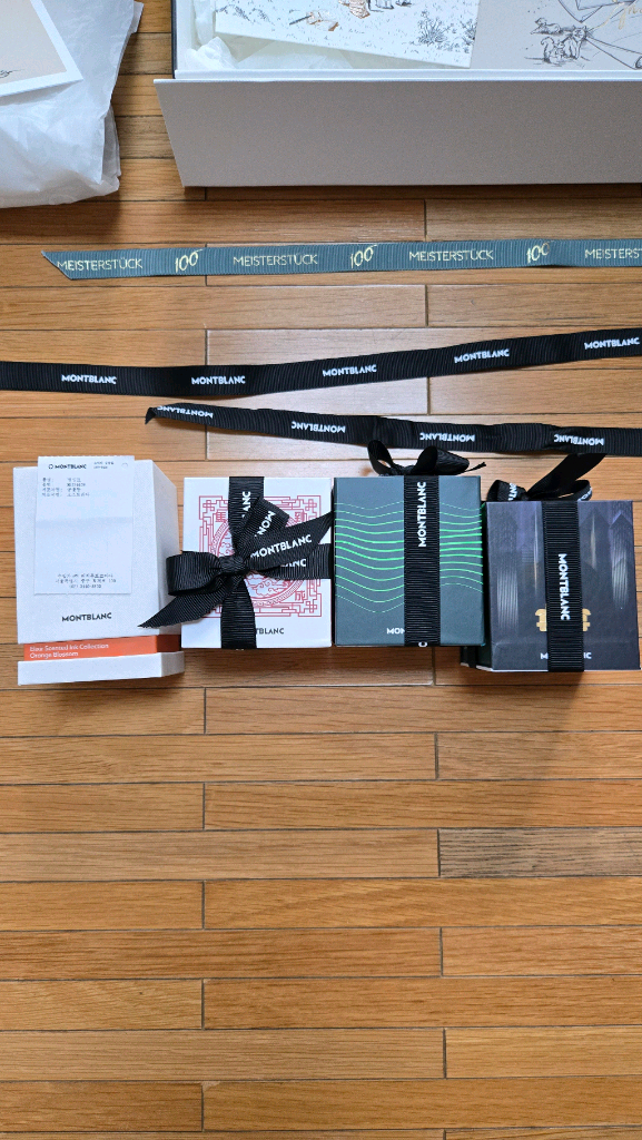 몽블랑 조디악 말띠 레드 게츠비 그린 스타워커그린 엘릭서퍼퓸 오렌지 만년필잉크 판매합니다 서비스있음 이미지