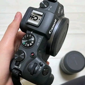 미러리스 카메라