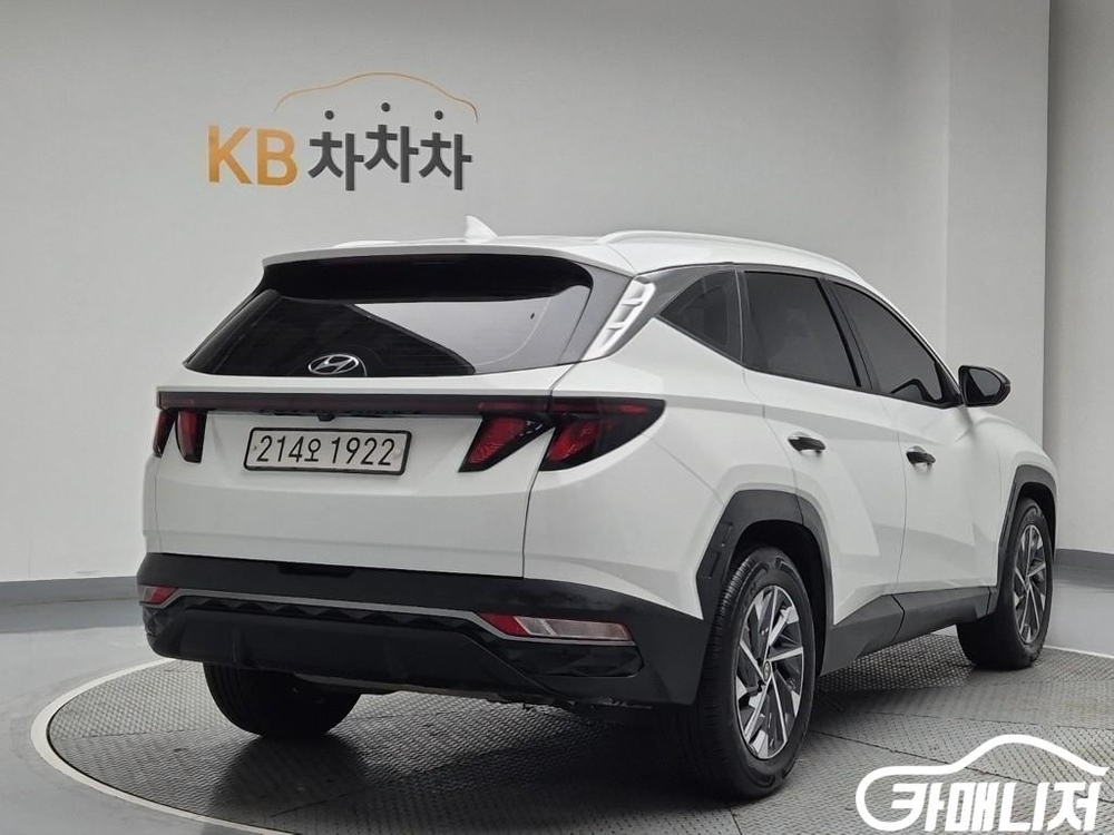 [현대]투싼 하이브리드(NX4) 2WD 프리미엄 (5인승) 이미지