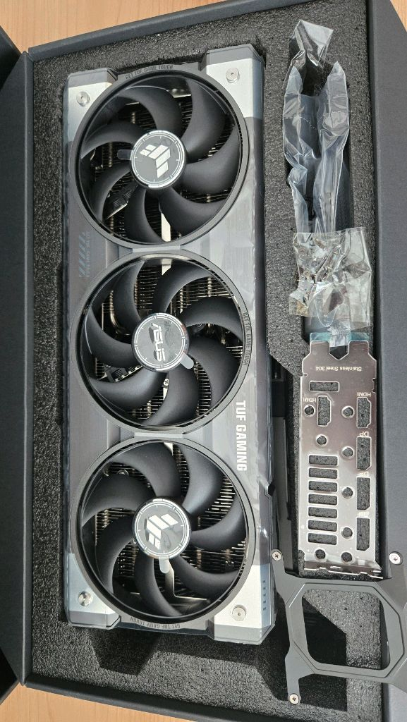 asus rtx5090 터프 슈라우드(부품용) 이미지