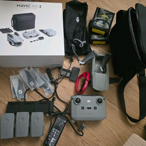 미니 드론 플라이모어 콤보 DJI 매빅 드론 에어2 박스풀셋+아이패드미니5 거치대 포함 일괄 판매합니다 이미지