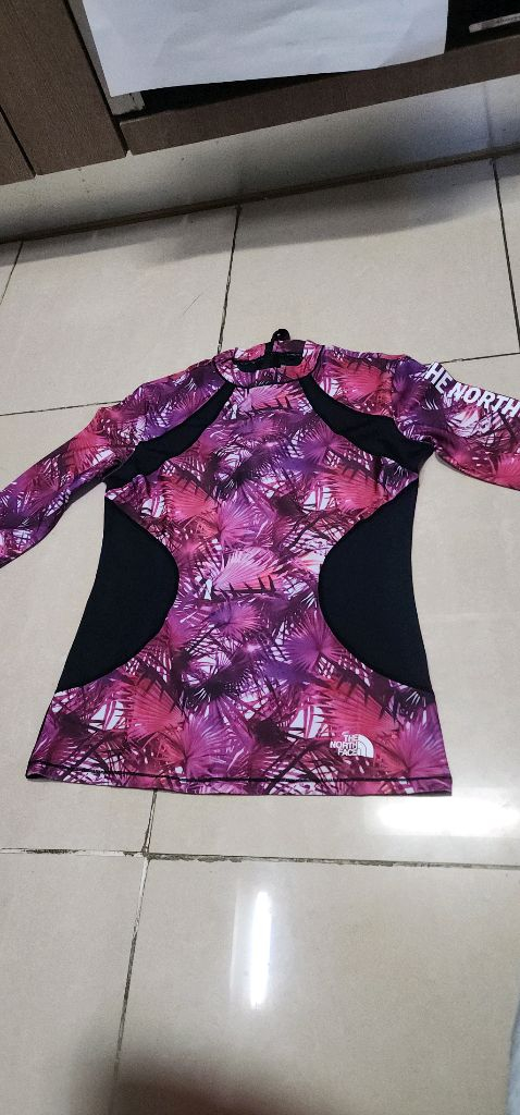 노스페이스 여성 아쿠아 래쉬가드 90 이미지