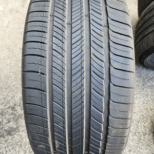 265/40R22 미쉐린 프라이머시 투어 AS 1본 판매 합니다 이미지