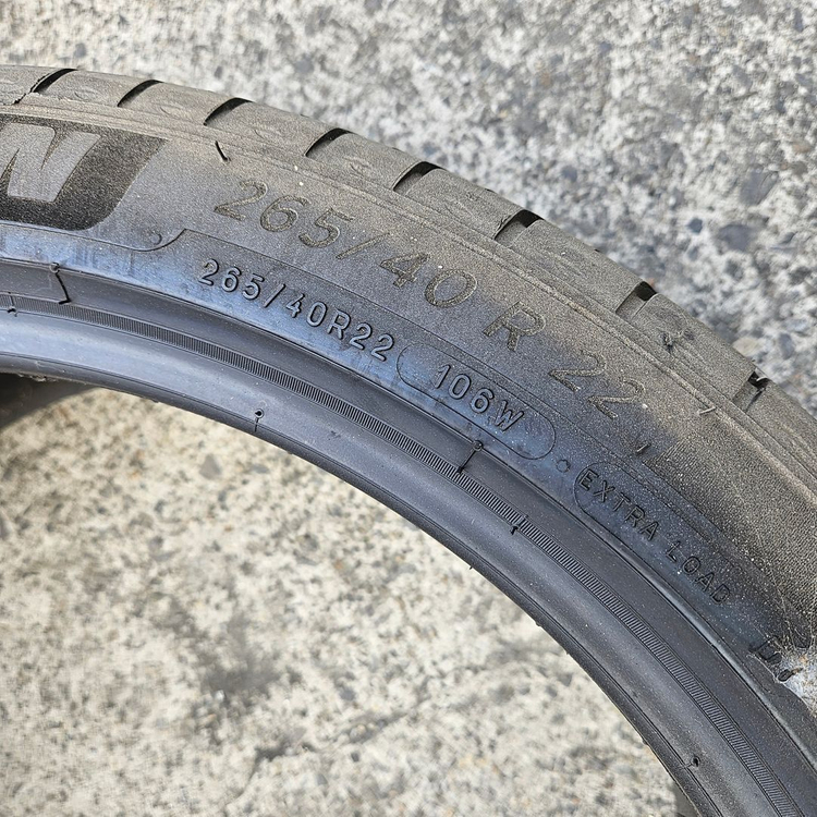 265/40R22 미쉐린 프라이머시 투어 AS 1본 판매 합니다 이미지