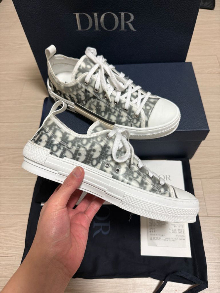 [42] 디올 b23 로우 오블리크 캔버스 화이트 & 블랙 매장판 이미지