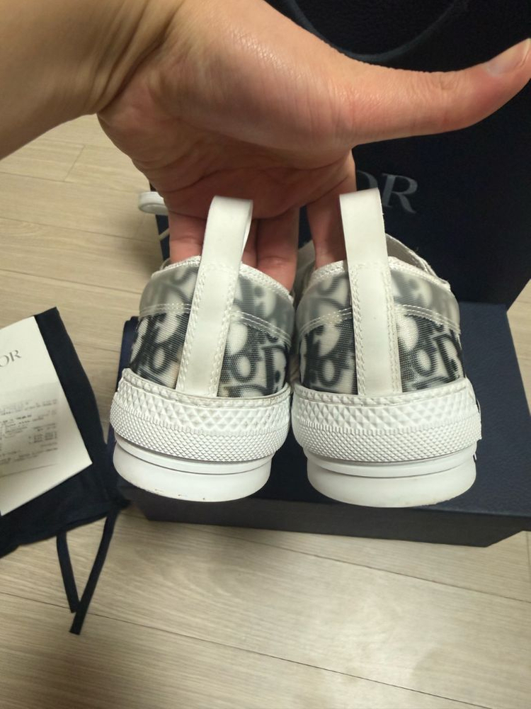 [42] 디올 b23 로우 오블리크 캔버스 화이트 & 블랙 매장판 이미지