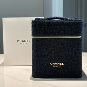새상품 샤넬 뷰티 베니티 홀리데이 파우치 이미지