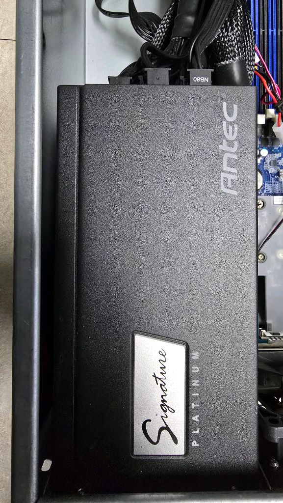 에픽 EPYC 7261 MZ32-AR0 CLN0222 1250W 이미지
