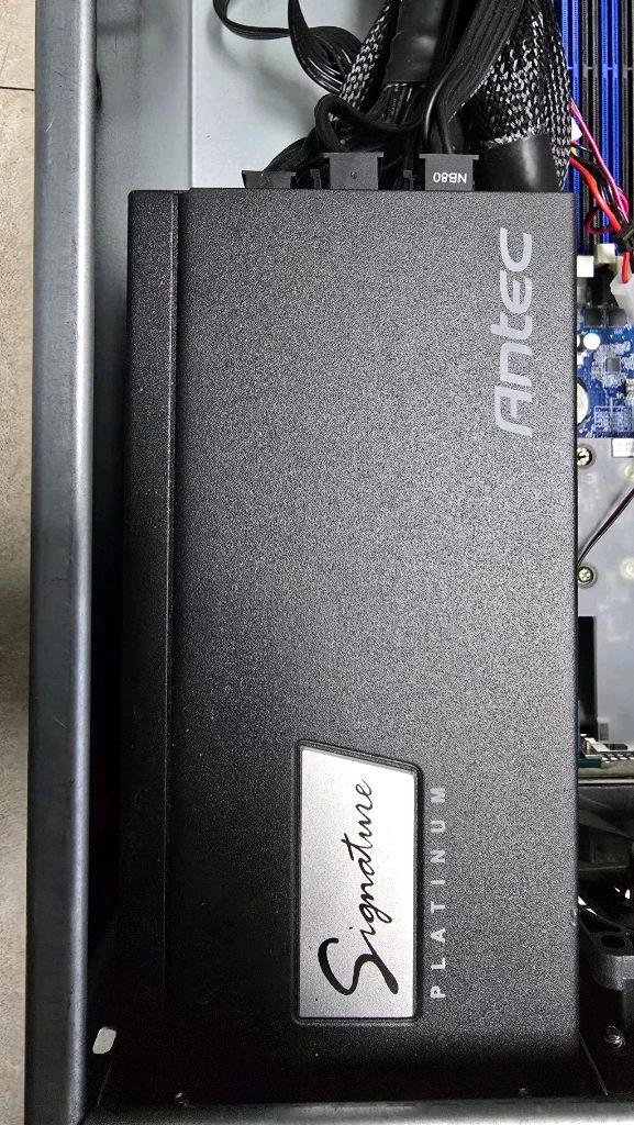 에픽 EPYC 7261 MZ32-AR0 CLN0222 1250W 이미지