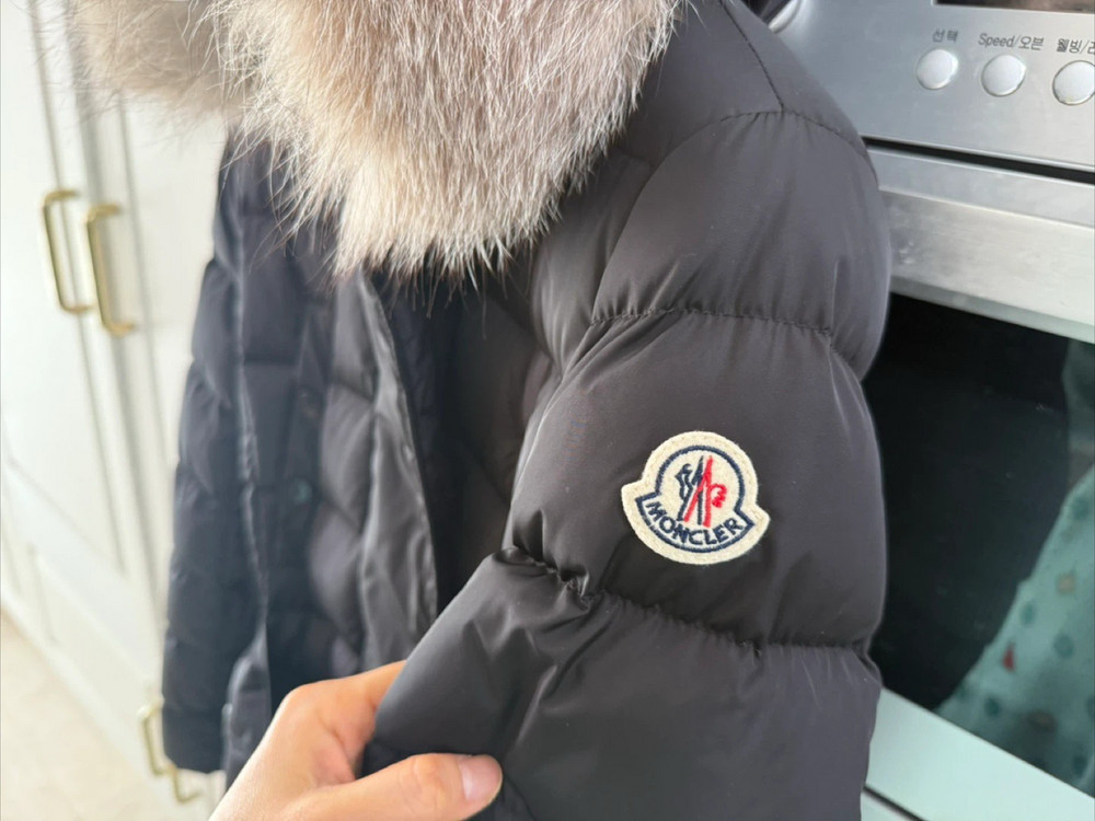 [0] 21 / 22 몽클레어 클로에 Khloe 롱패딩 블랙 (폭스퍼) 이미지