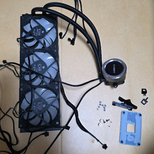 리안리 갤러해드 aio 수냉 쿨러 이미지