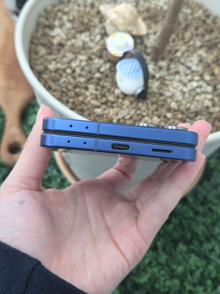 S급) 삼성 갤럭시 Z플립7 네이비 256GB 순차소진 이미지