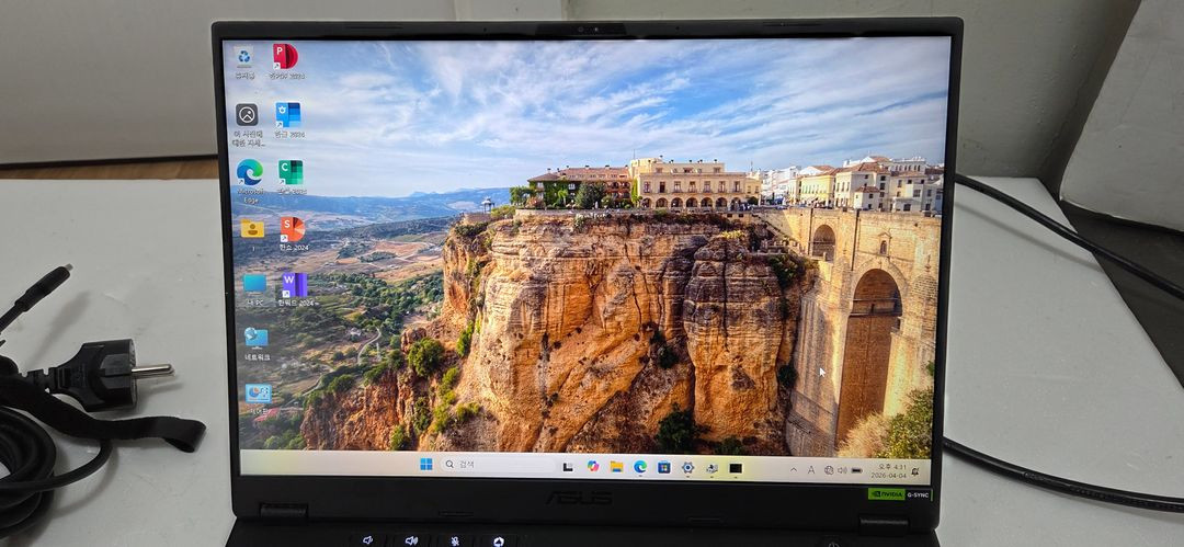 ASUS TUF 게이밍 A14 (FA401UV) / Ryzen 7 8845HS / RTX 4060 / RAM 32G 이미지