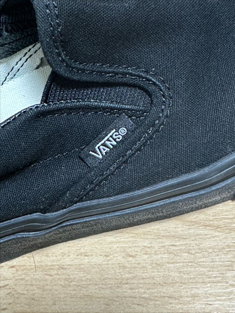 반스 슬립온 올블랙 단색 스니커즈 이미지