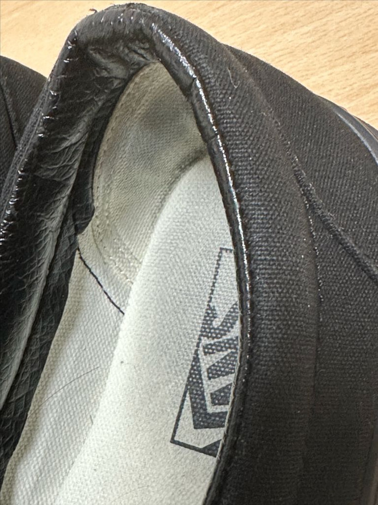 반스 슬립온 올블랙 단색 스니커즈 이미지