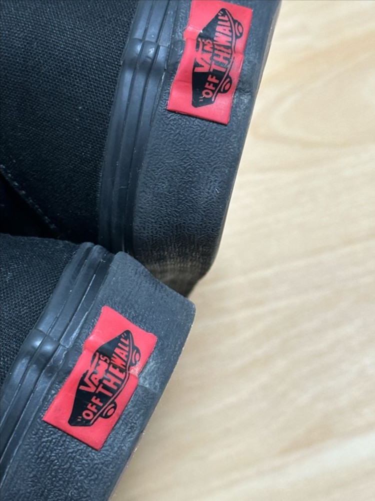 반스 슬립온 올블랙 단색 스니커즈 이미지