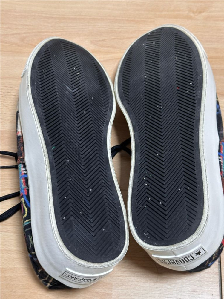 컨버스 X 장 미셸 바스키아 콜라보 스니커즈 이미지