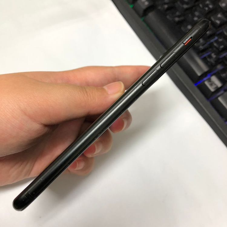 아이폰7 32GB 블랙 중고폰 배터리90% 사진폰 인스타 카메라폰 레트로감성 211654 이미지