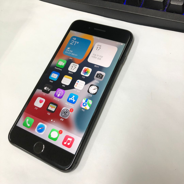 아이폰7플러스 128GB 블랙 중고폰 배터리100% 사진폰 인스타 카메라폰 레트로감성 201278 이미지