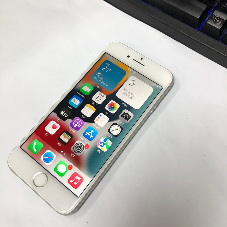 아이폰8 64GB 실버 특SS급 중고폰 배터리100% 사진폰 인스타 카메라폰 레트로감성 283348 이미지