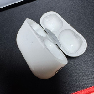 에어팟프로2 8핀 본체 케이스 이미지