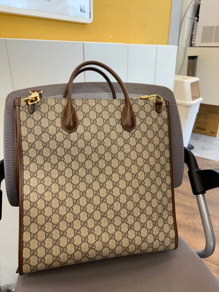 구찌 인터로깅 토트백 이미지