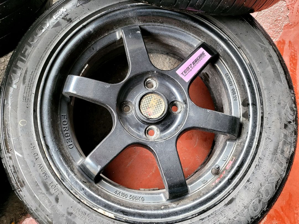 te37카피 15인치 4홀 휠타이어팝니다 이미지