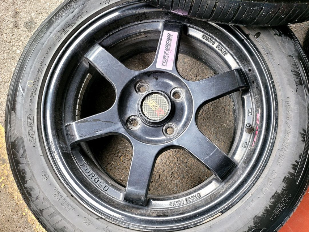 te37카피 15인치 4홀 휠타이어팝니다 이미지