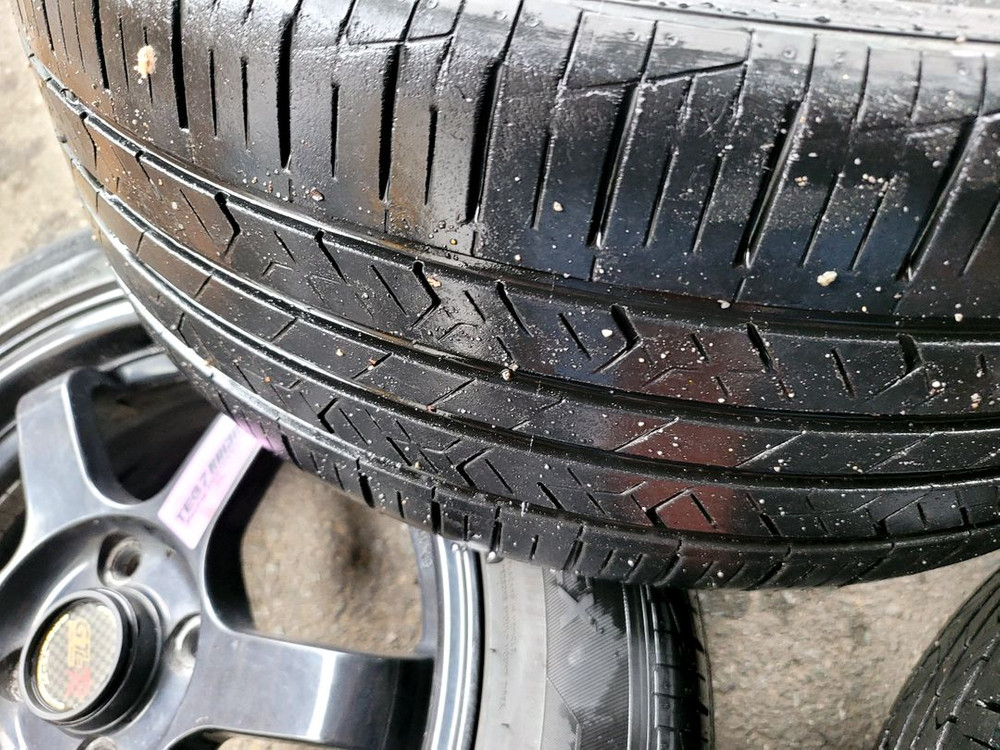 te37카피 15인치 4홀 휠타이어팝니다 이미지