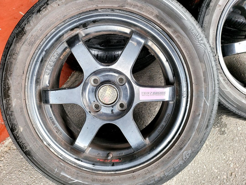 te37카피 15인치 4홀 휠타이어팝니다 이미지