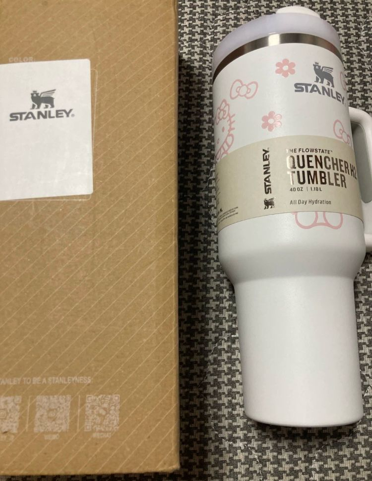 스탠리 퀜처 헬로키티 텀블러 1.18L 이미지