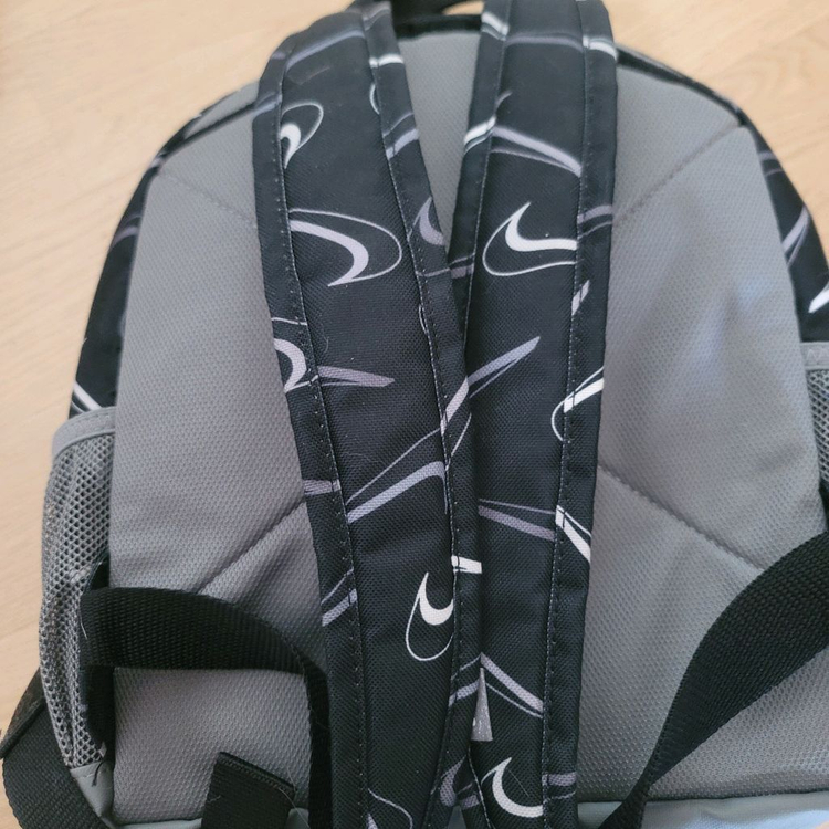 나이키 미니백팩 이미지