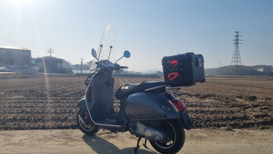 베스파 gts 300 16년식/4만대키로수/급매 이미지