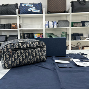 디올 오블리크 토일레트리 돕키트 클러치백 이미지