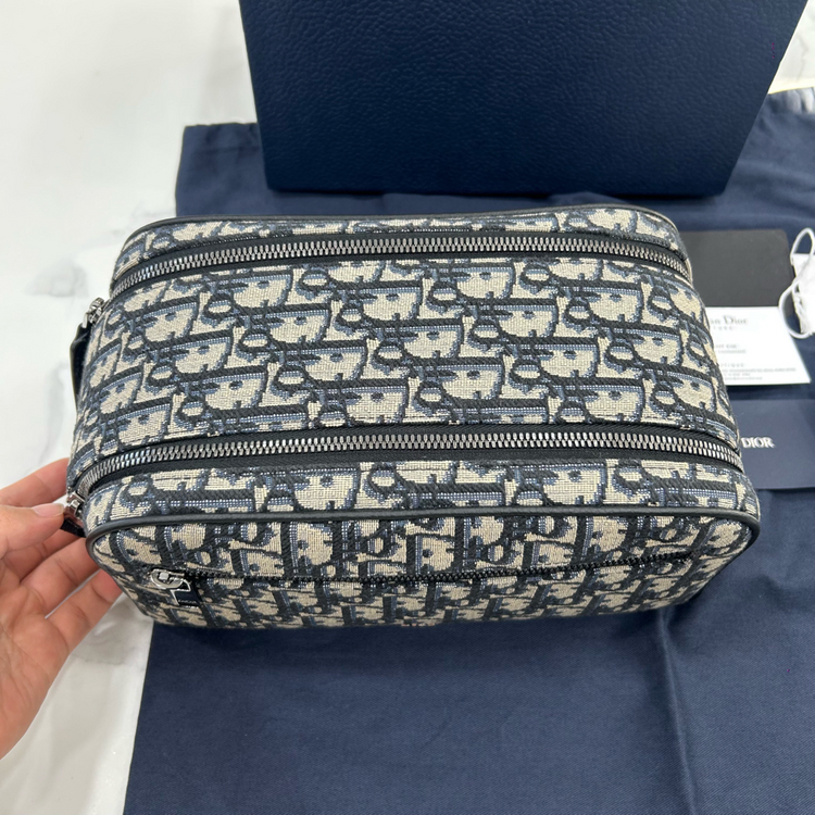 디올 오블리크 토일레트리 돕키트 클러치백 이미지