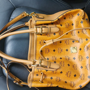 mcm 정품 시그니처 패턴 핸드백 이미지