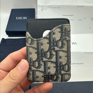 디올 오블리크 맥세이프 카드지갑 이미지