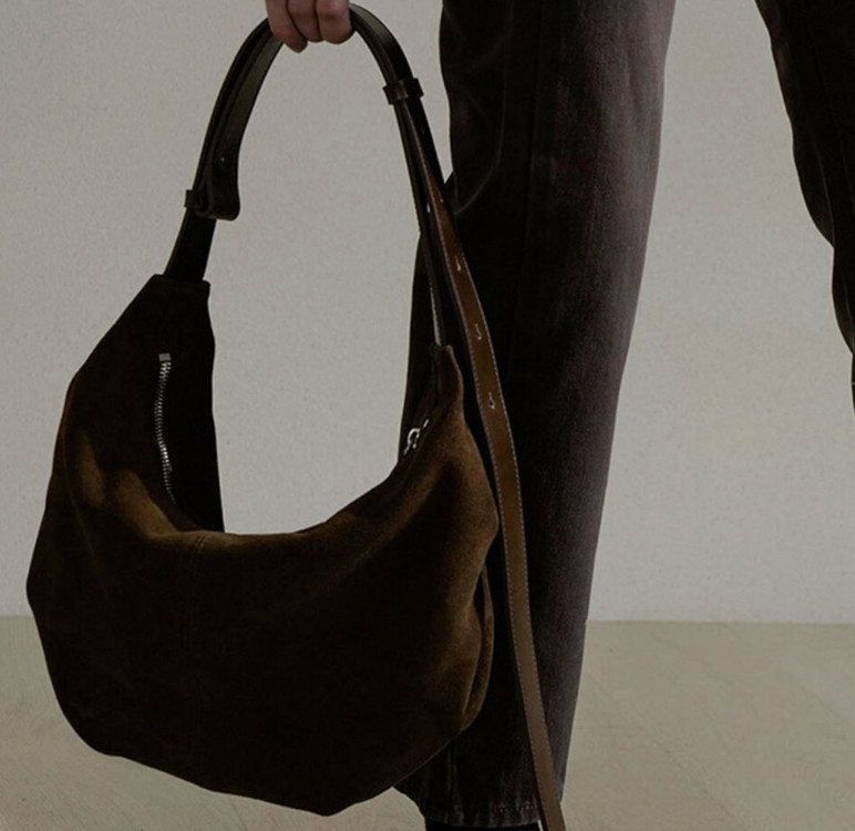 낫띵리튼 호보백 이미지