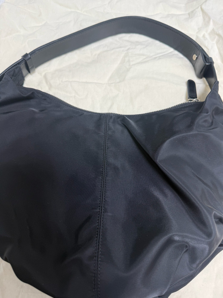 낫띵리튼 호보백 이미지