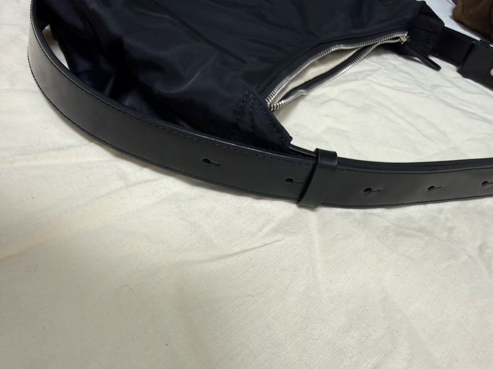 낫띵리튼 호보백 이미지