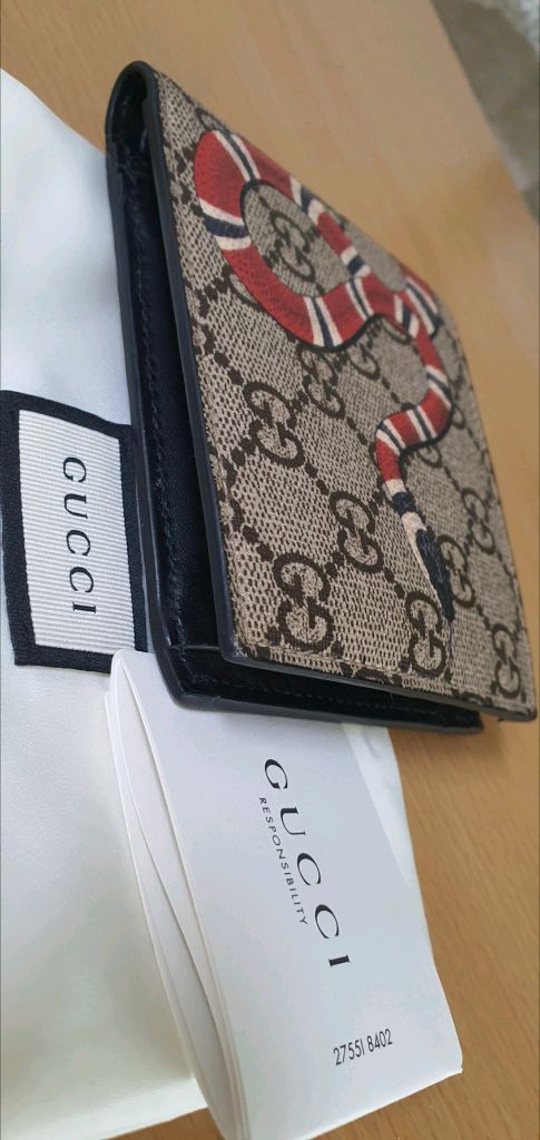 구찌 스네이크 코인 반지갑 새상품급 정품(감정O)구찌프라다루이비통디올고야드샤넬셀린느보테가생로랑발렌시아가버버리가방 이미지