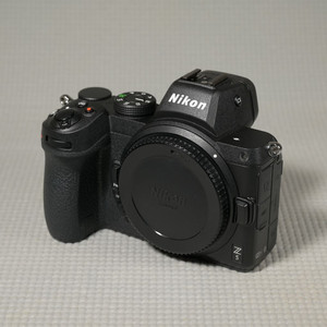니콘 Z5 카메라 바디