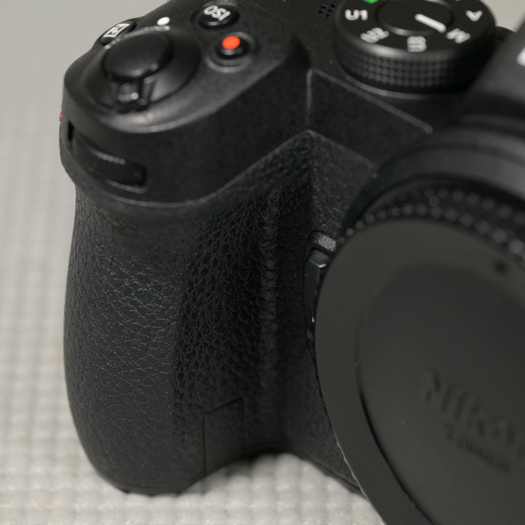 니콘 Z5 카메라 바디 이미지