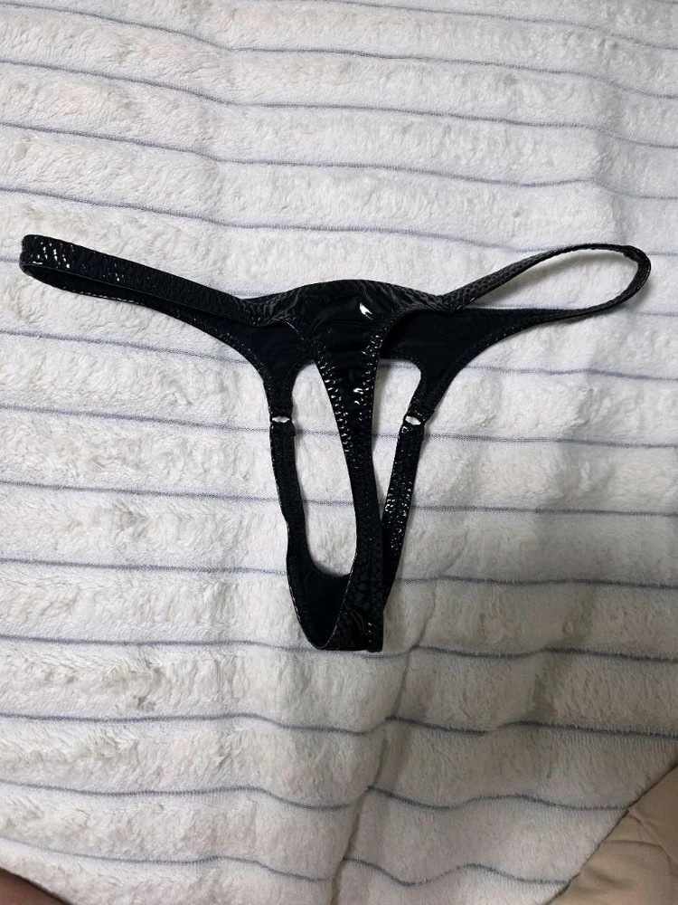 남성용 블랙 티팬티 이미지