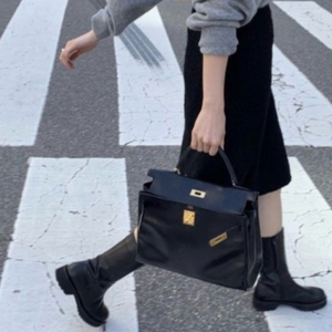 모네마켓 문스커트 이미지